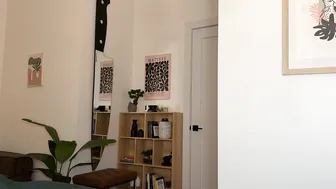 Full Exposure Featuring Elly Clutch in JakKnife