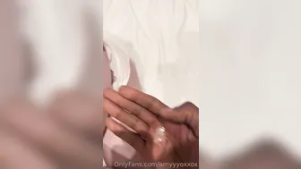 Amyyyoxxox, Sleepy Wife Wakes to BBC Creampie