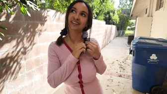 Hailey Rose, Max Fills, Step-Sisters Friend Release on Feet