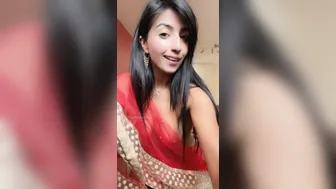 Aaliyah Yasin, Horny Indian Beauty Feet Tease in Sari