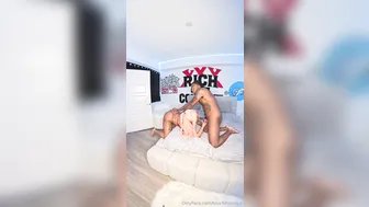 Thefamoustbaby, Touchmoney.V, Ebony Beauty Riding BBC in Bed