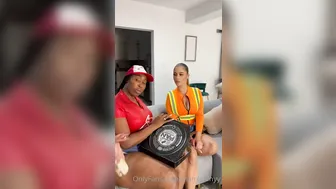 Mamigianyy, Construction Worker Lesbian Beauties After Work
