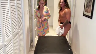 Sinthia Bee, Sexi Lexi, Nina Alder, Fit Lesbian Beauties Strap-On Play