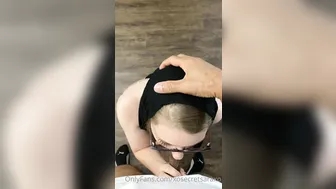 Xosecretsaraxo, Fluffing Guys Before Huge Gangbang