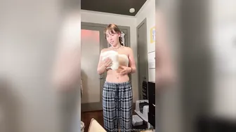 Maya Rue, Big Dildo Masturbation and Climax