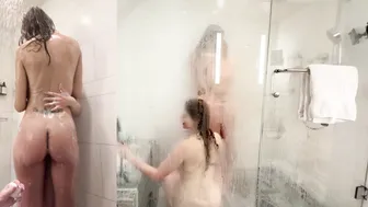 Sunniedayz, Vivid_Whit, Maryjane_314, Three Wet Lesbian Beauties Naughty in Shower