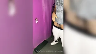 Xosecretsaraxo, Realhotwife4U, Helping Friend with 10 Guy Gloryhole Swallows