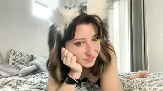 Anne Frank, Wolf Camgirl Wall Dildo Masturbation