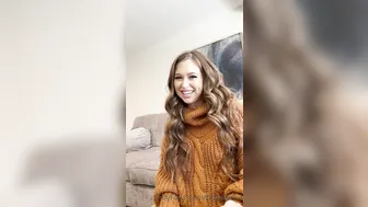 Riley Reid, Afternoon Quickie in Sweater and Socks