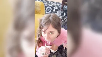 Riley Reid, Rewarding Mailman with Facial