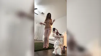 Megnutt02, Teasing Huge Ass at Home