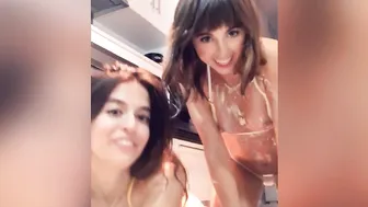 Riley Reid, Messy Lesbian Play with Food