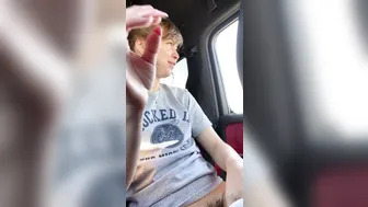 Riley Reid, Hairy Vagina Masturbation in Sports Car