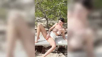 Ellie James, Naked Masturbation on Public Beach