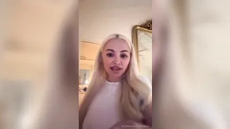 Lindsey Pelas, Fishnet Full Bodysuit Livestream Tease