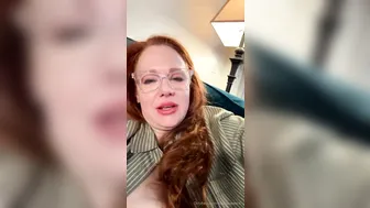 Maitland Ward, Redhead MILF Livestream Talking About Her Day