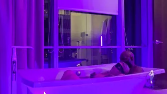 Flight Attendant Fiona, Hot MILF Screwing Thick BBC in Bathtub