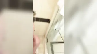 Kendra Lust, Horny Wet MILF Masturbating in Hot Shower