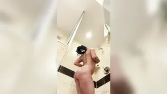 Kendra Lust, Horny Wet MILF Masturbating in Hot Shower