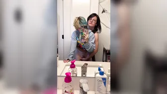 Quarlx, Standing Fingering Masturbation by Girlfriend in Mirror