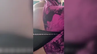 Smother Queen, Curvy Beauty Smothering and Pegging Lover