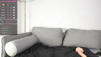 Isabelle Eleanore, Thick Beauty Screwing Dildo on Livestream