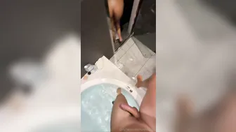 Rebecca Mcleod, Screwing in Bathtub with View