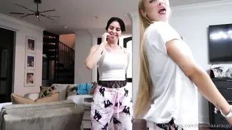 Julia Filippo, Camillaxaraujo, Two Hot Lesbian Beauties Feet Play on Camshow