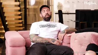 Lenatheplug, Sophia Isabella, Plugtalk, Thick Amazonian Blonde Beauty FFM Threesome on Couch