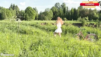 Yuiwoo, Helping a Stranger Peeping Tom by Letting Him Fuck Her in the Woods