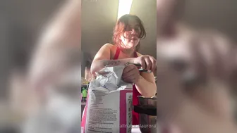 Cayenna Wiley, PAWG Babe Teasing in Only an Apron with Her Ass Out