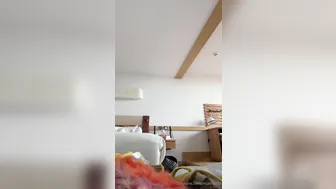 Mia Khalifa, Bathtub Wet Chat with Fans While Teasing Her Naked Body