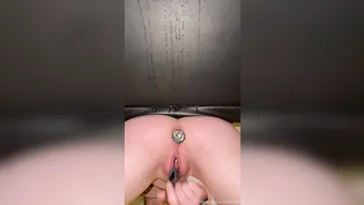 Baddragonslayer, Dildo Fucking and Squirting Hard on the Leather Couch