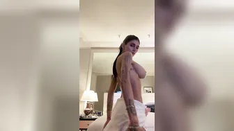 Mia Khalifa, Naked Teasing and Spreading in Paris Hotel