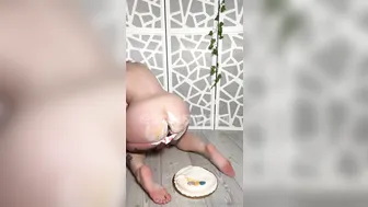 Scoutyuna, Stepping and Sitting on Cake with Her Ass