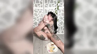 Scoutyuna, Stepping and Sitting on Cake with Her Ass