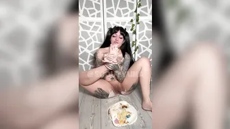 Scoutyuna, Stepping and Sitting on Cake with Her Ass