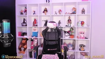 Lilys_Room18, Curly Haired Ebony Camgirl Vibrator Masturbation on Livestream