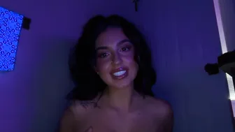 Ariajackson, Spanking Her Booty with Glow Paint