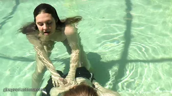 Sadie Holmes, Underwater Blowjob in the Backyard Pool