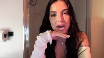 Ariajackson, Teasing Her Wet Body in the Shower
