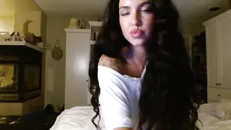 Ariajackson, Teasing Her Hot Whore Body During Livestream