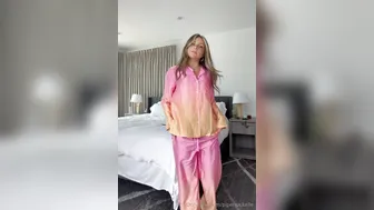 Piper Rockelle, Striptease Into Her Sexy Leopard Lingerie Like A Cheap Tease