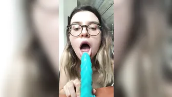 Trihunna, Sucking A Dildo And Masturbating On The Office Chair Like A Nasty Office Slut