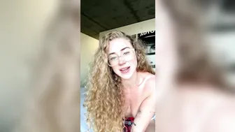 Bentlee, Hot Glasses Chick Dildo Masturbation On Livestream Like A Glasses-Wearing Cam Toy Whore