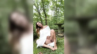 Eva Lovia, Risky Clit Rubbing Masturbation In Nature Like An Outdoor Clit-Rubbing Exhibitionist