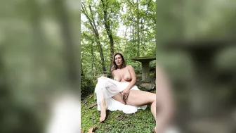 Eva Lovia, Risky Clit Rubbing Masturbation In Nature Like An Outdoor Clit-Rubbing Exhibitionist