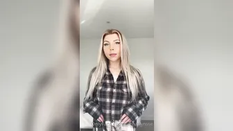 Bethanyrose, Flashing her tits in her man’s shirt