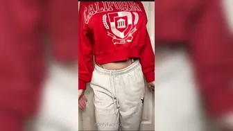 Mirandahmarie, Shaking her booty and tits in red lingerie