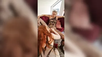 Ellygirl, Four Lesbian Sluts Cunnilingus Play On The Couch